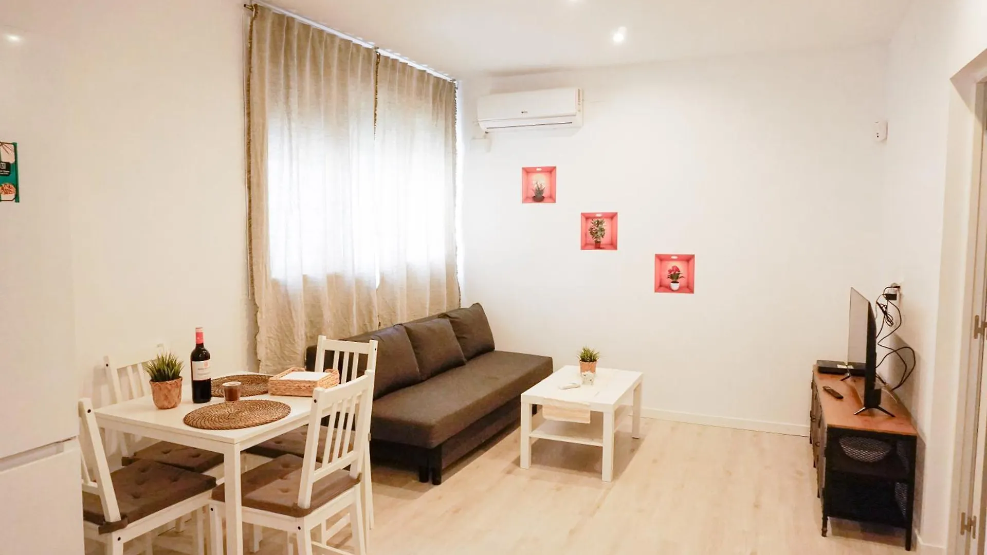 Martina I Apartment Malaga