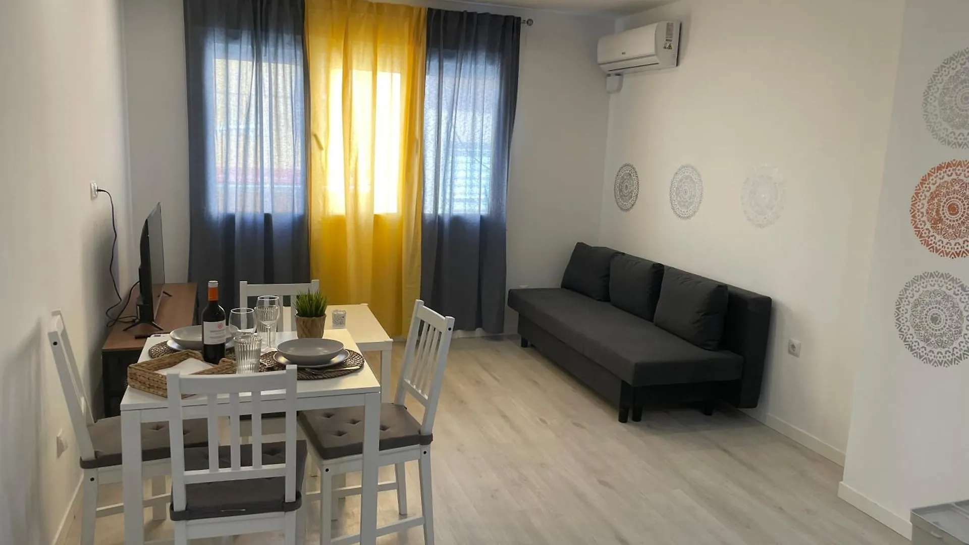 Martina I Apartment Malaga